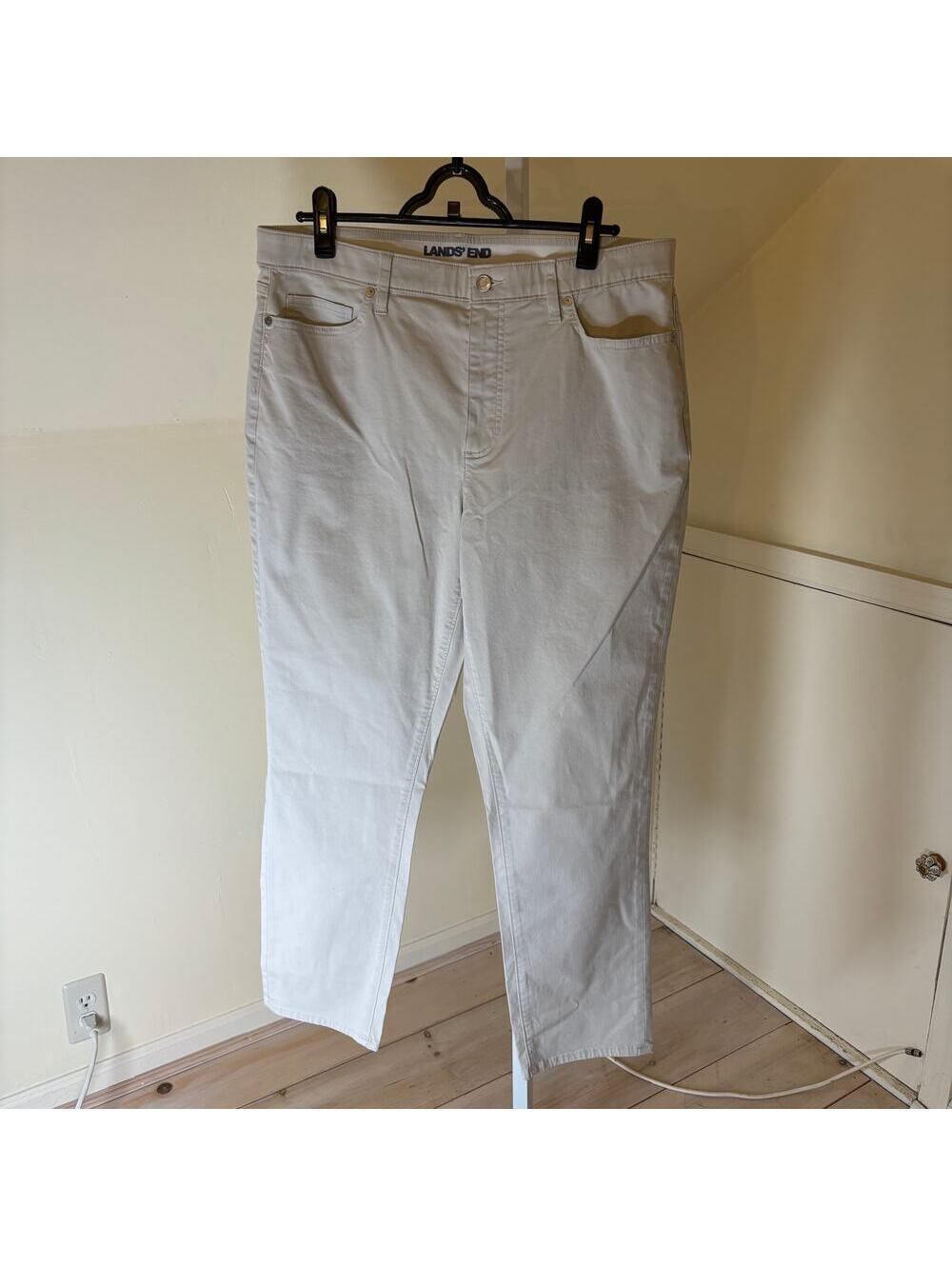 Lands' End NWT Women's Khaki Straight Leg Jeans Size 16